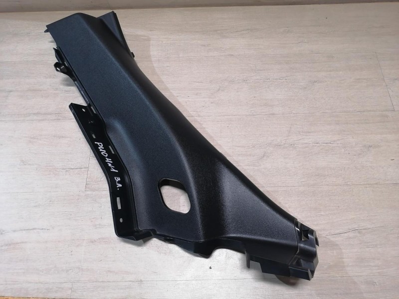 Rio 4 №1 обшивка задней стойки нижняя левая