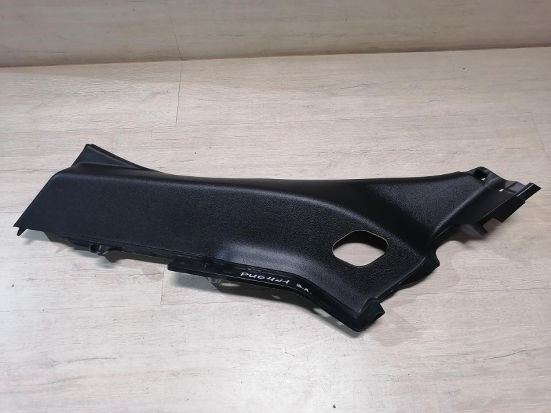 Rio 4 №1 обшивка задней стойки нижняя левая
