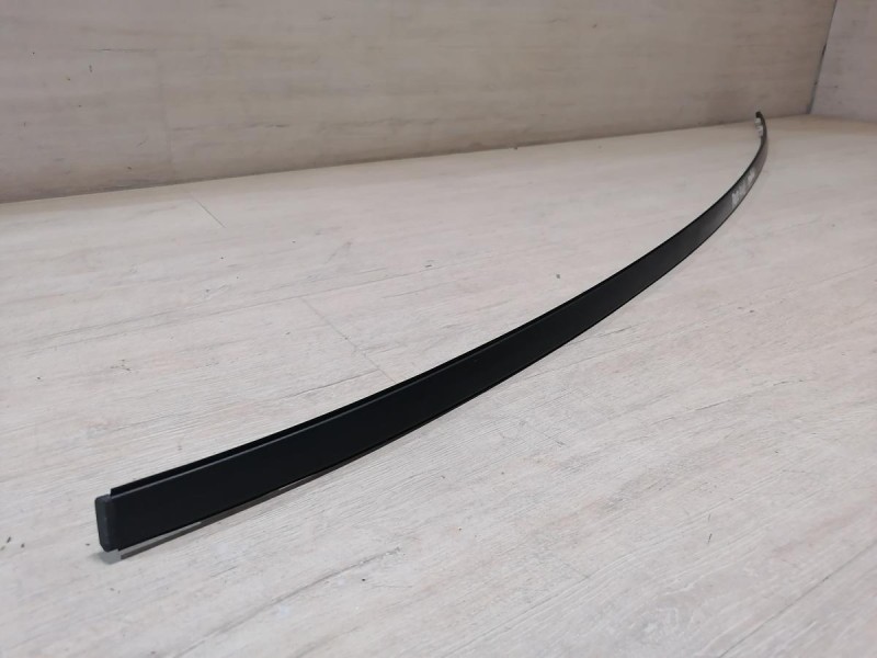 Rio 4 №1 молдинг крыши правый