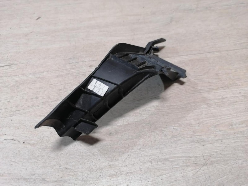 Omoda C5 уголок жабо правый