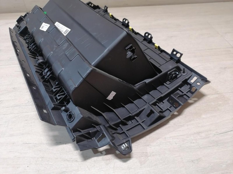 Omoda C5 бардачок