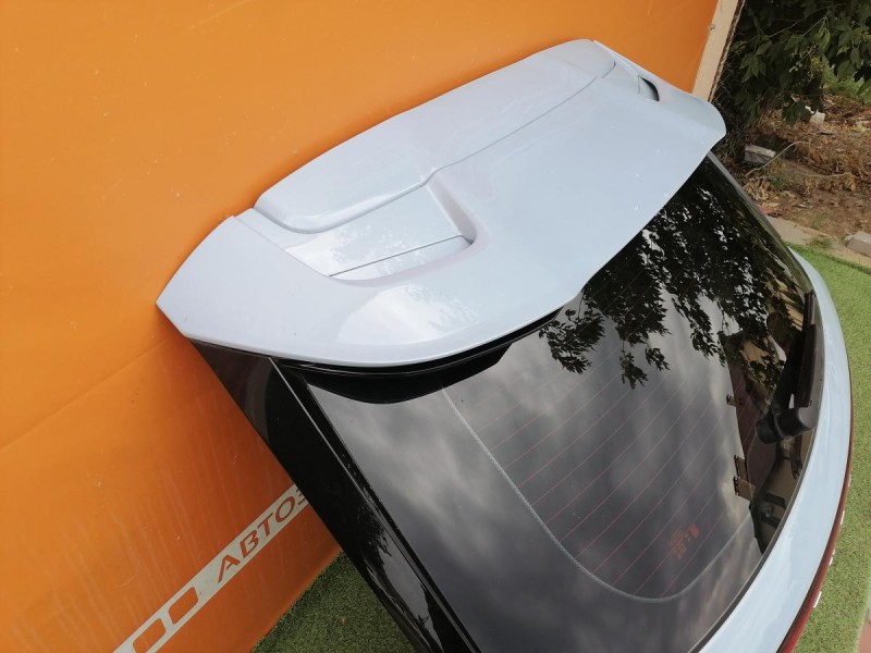 Omoda C5 крышка багажника в сборе