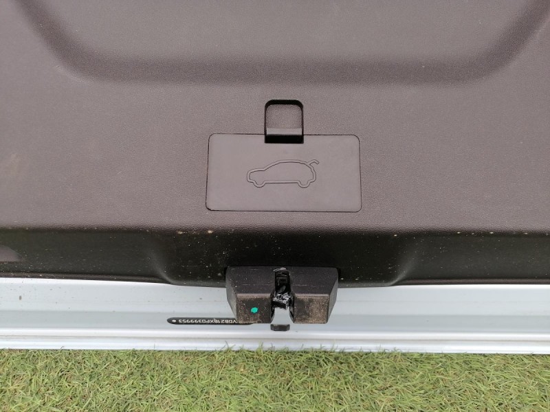 Omoda C5 крышка багажника в сборе