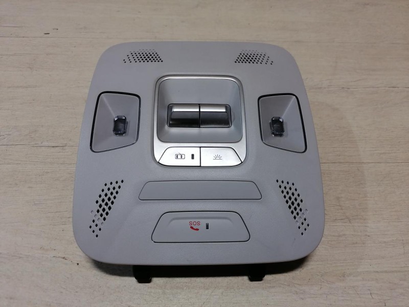 Omoda C5 плафон салона передний