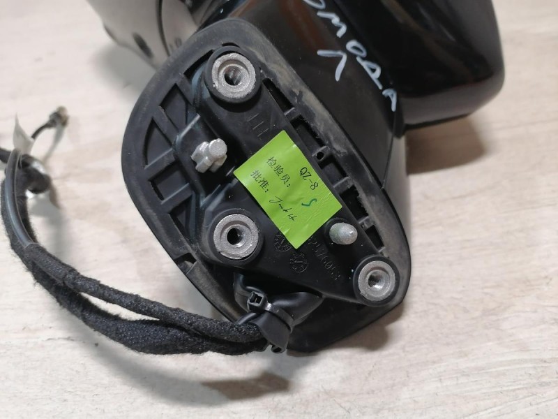 Omoda C5 зеркало левое камера 360