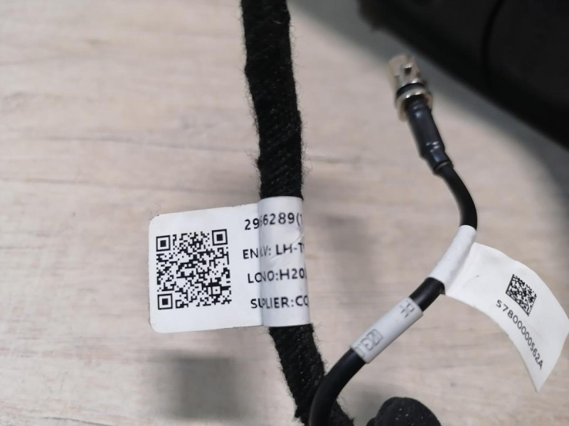 Omoda C5 зеркало левое камера 360