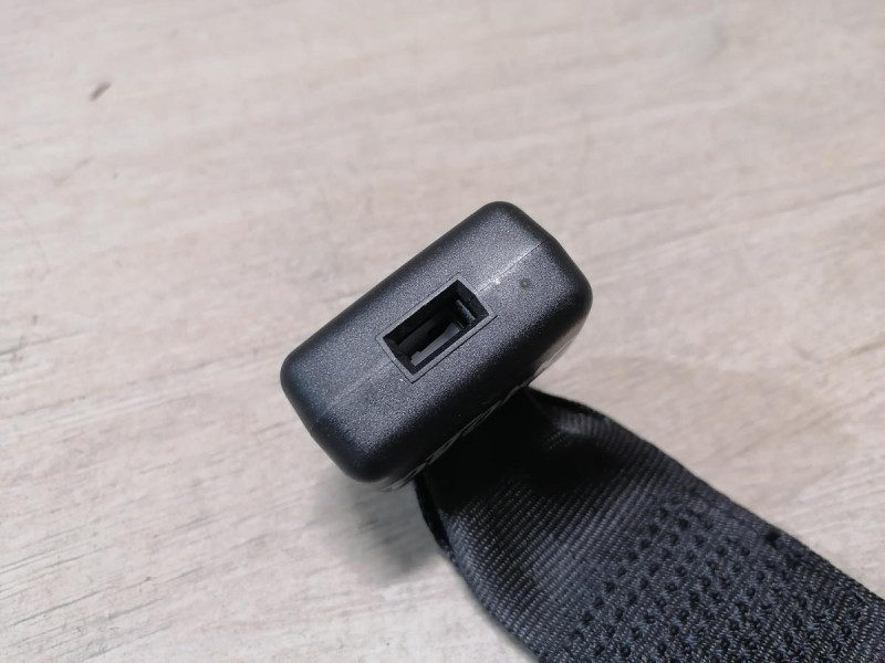 Omoda C5 замок ремня безопасности задний