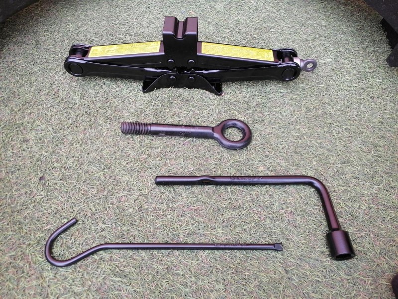 Omoda C5 органайзер багажника