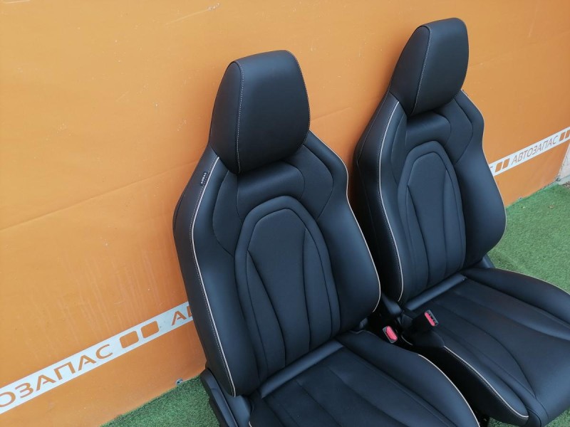 Omoda C5 сиденья передние деф