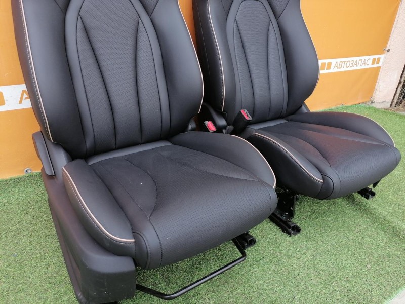 Omoda C5 сиденья передние деф
