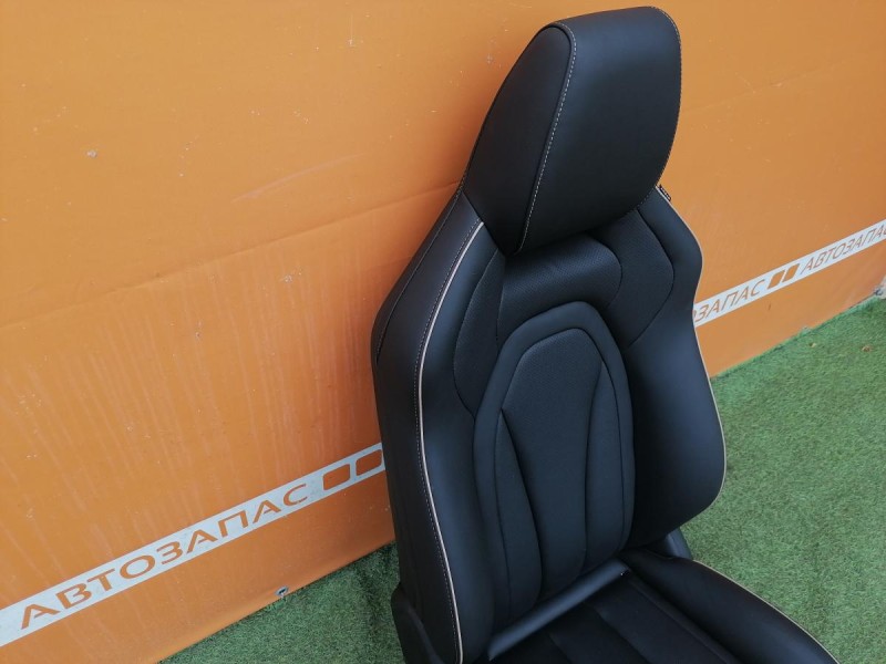 Omoda C5 сиденья передние деф