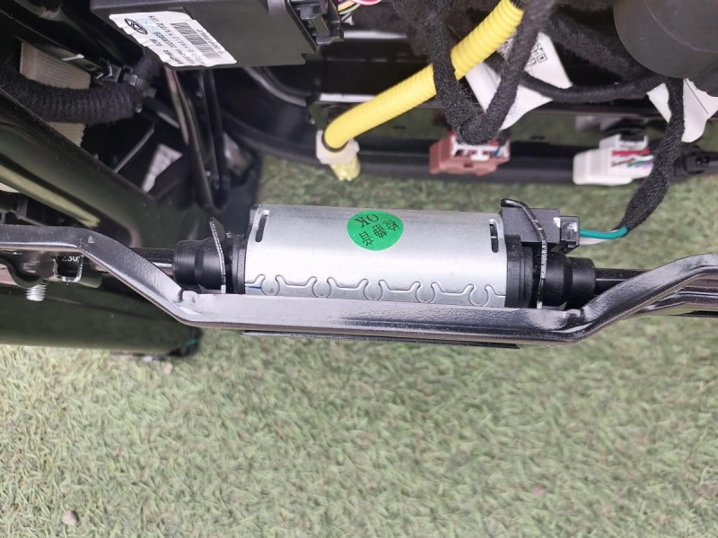 Omoda C5 сиденья передние деф