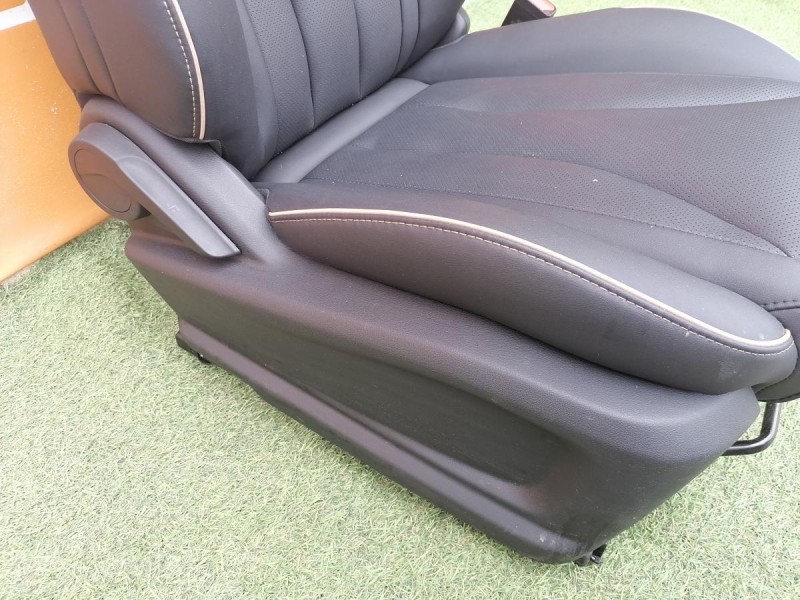 Omoda C5 сиденья передние деф