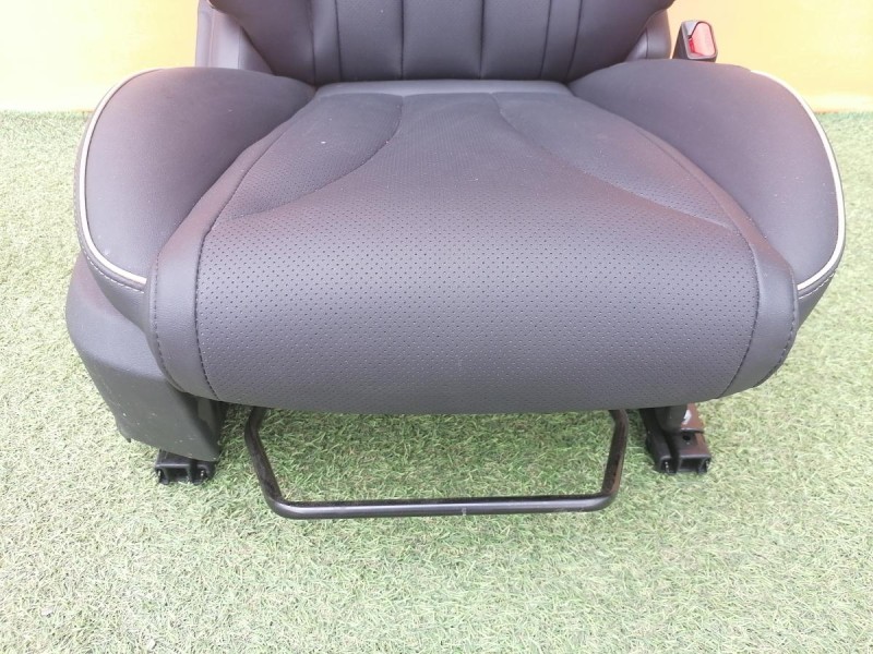 Omoda C5 сиденья передние деф