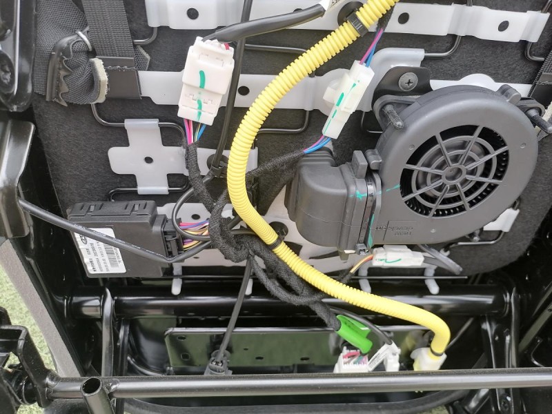 Omoda C5 сиденья передние деф