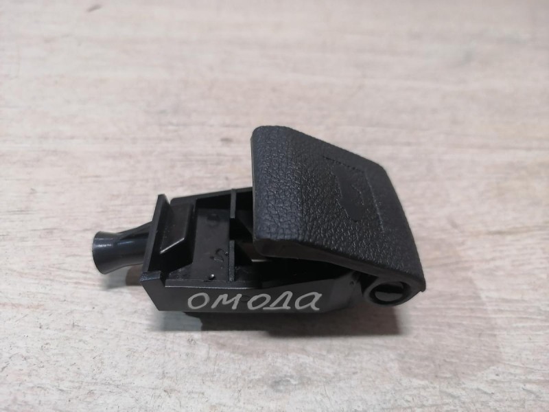 Omoda C5 ручка открывания капота в салоне
