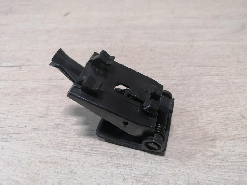 Omoda C5 ручка открывания капота в салоне