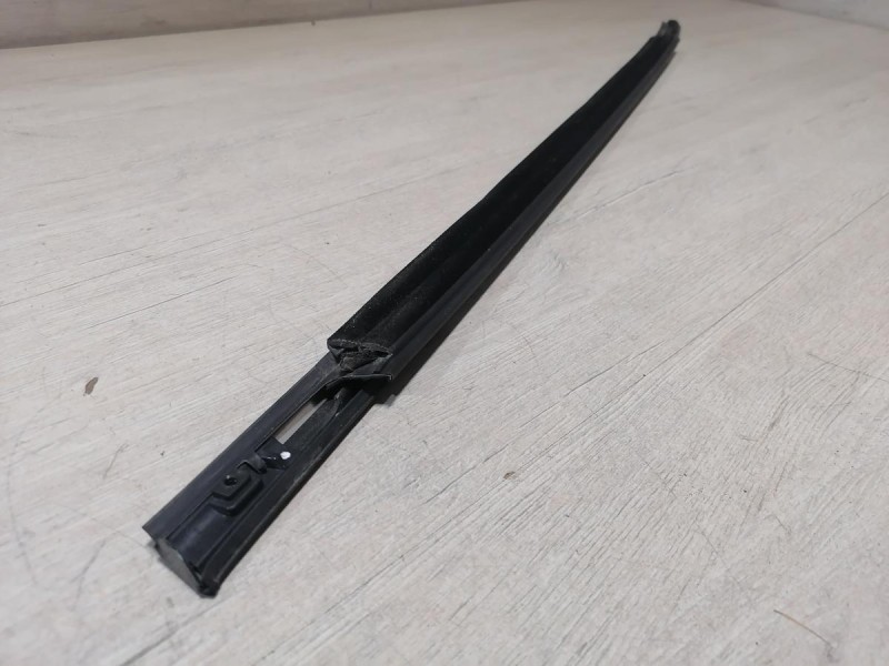 Omoda C5 бархотка наружная задняя правая