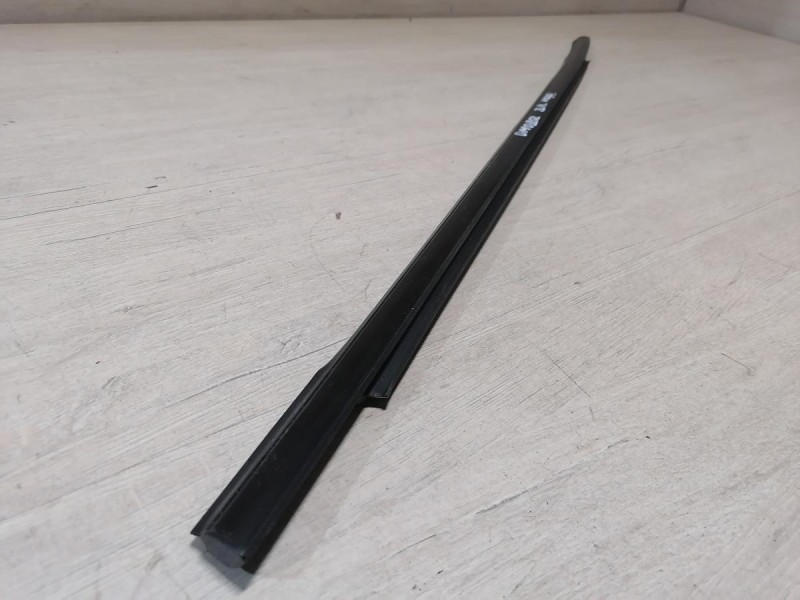 Omoda C5 бархотка наружная задняя левая