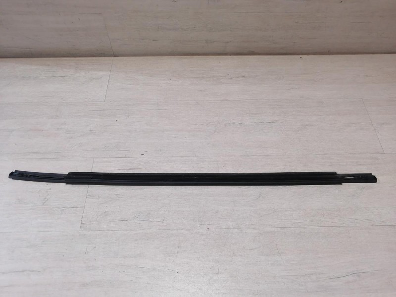 Omoda C5 бархотка наружная задняя левая