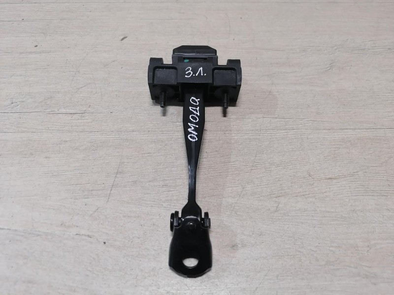 Omoda C5 ограничитель двери задний