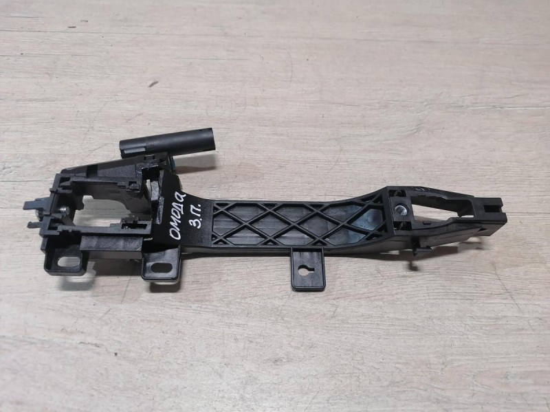 Omoda C5 кронштейн ручки двери задний правый