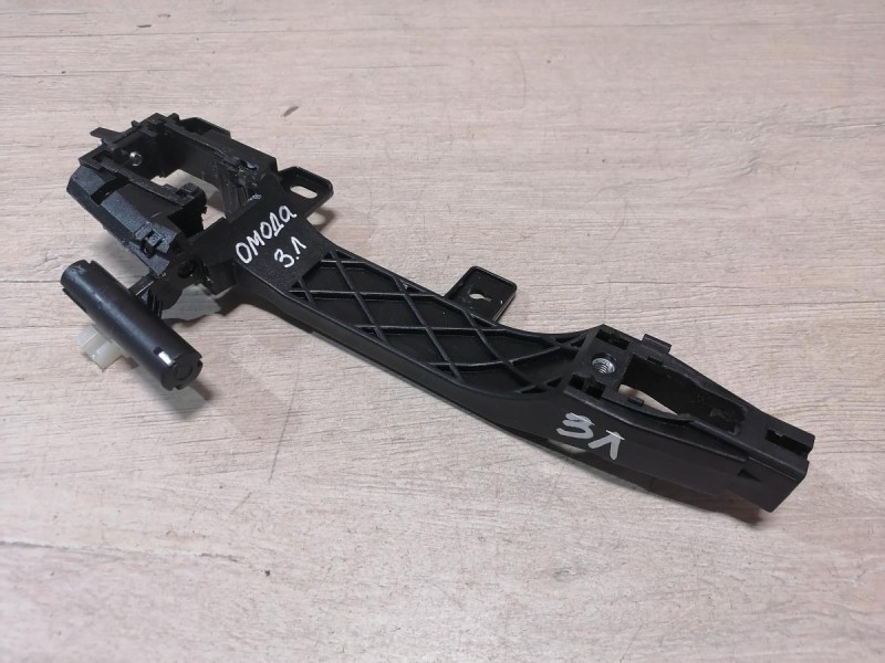 Omoda C5 кронштейн ручки двери задний левый