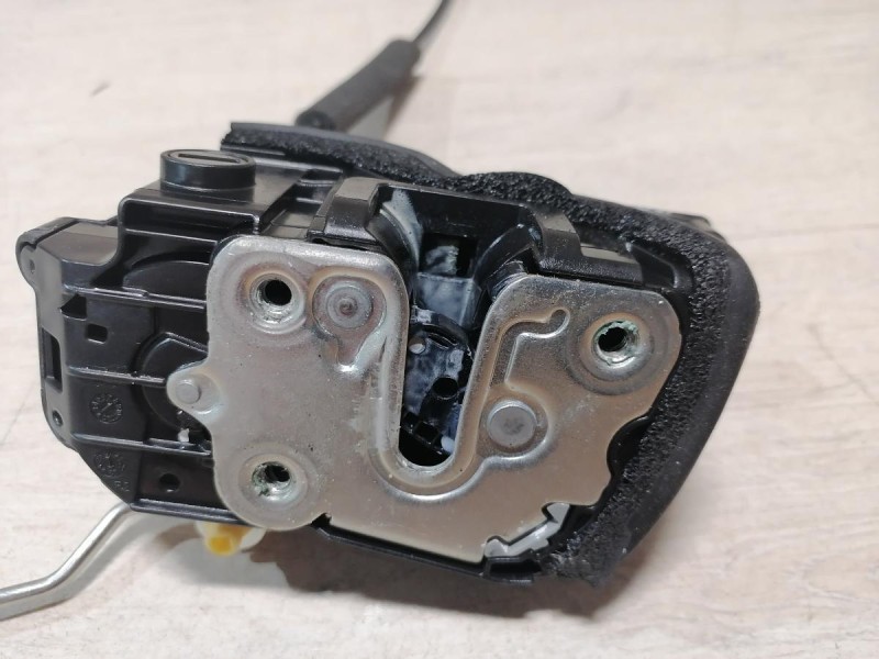 Omoda C5 замок двери задний правый