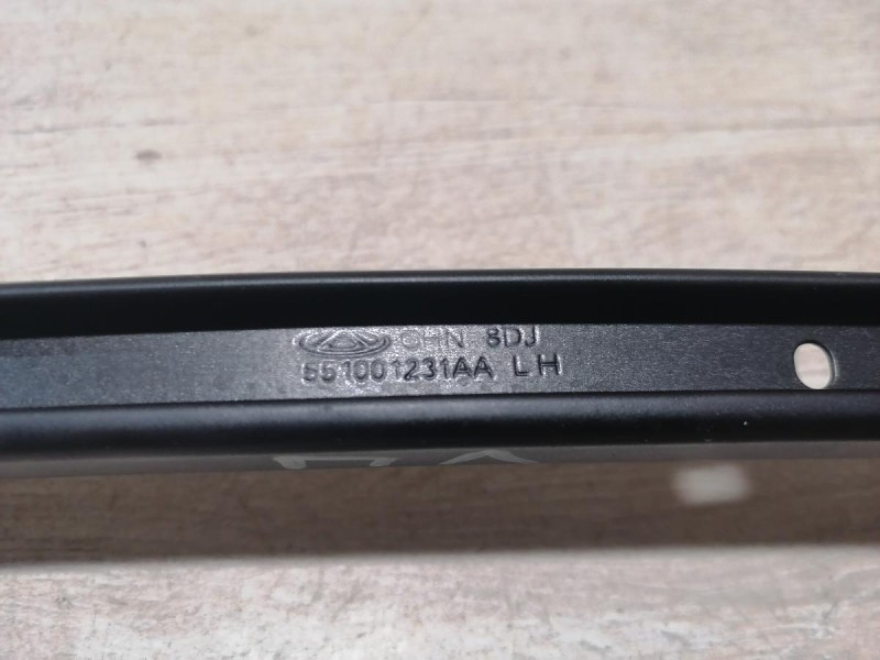 Omoda C5 направляющая стекла передняя левая длинная