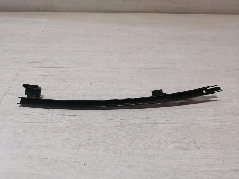 Omoda C5 направляющая стекла задняя левая