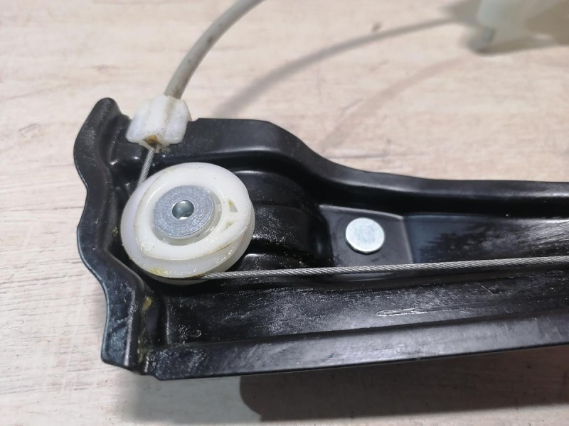 Omoda C5 стеклоподъемник задний левый