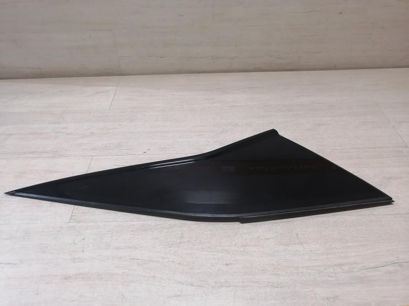 Omoda C5 накладка крыла задняя левая молдинг