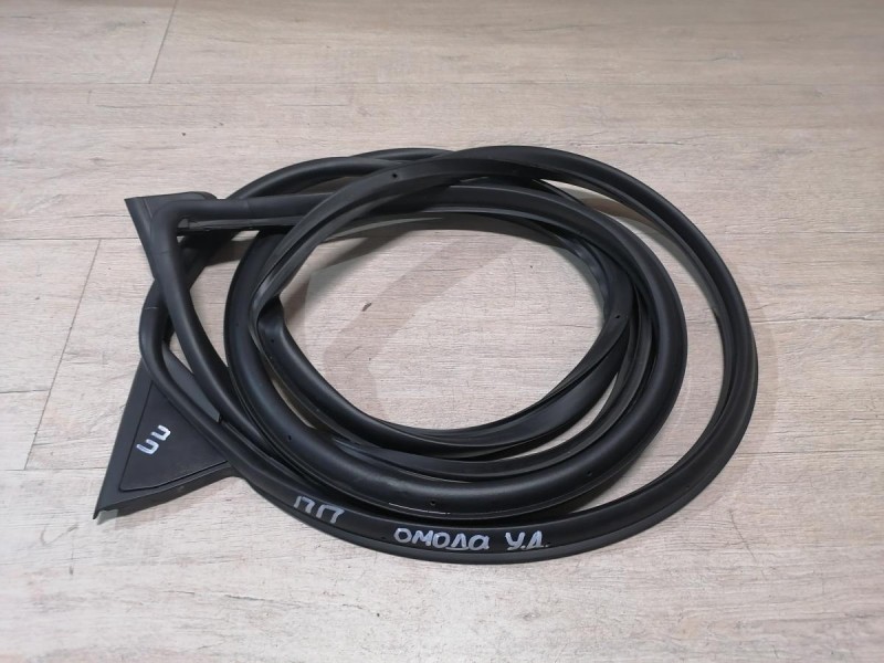 Omoda C5 уплотнитель двери передний правый