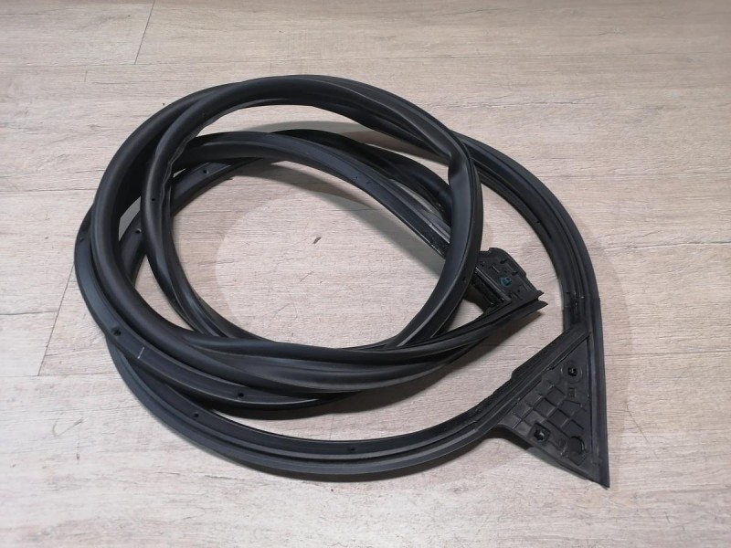 Omoda C5 уплотнитель двери передний правый