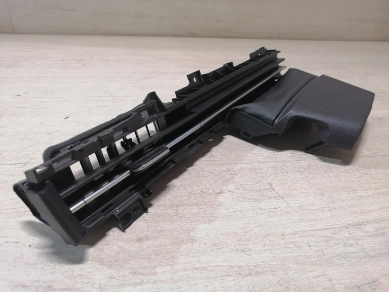 Omoda C5 дефлектор торпедо левый деф