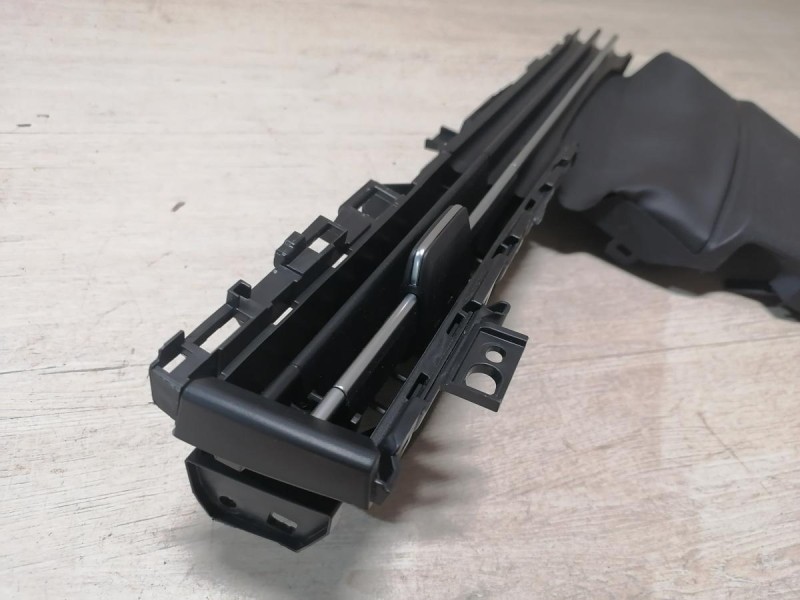 Omoda C5 дефлектор торпедо левый деф