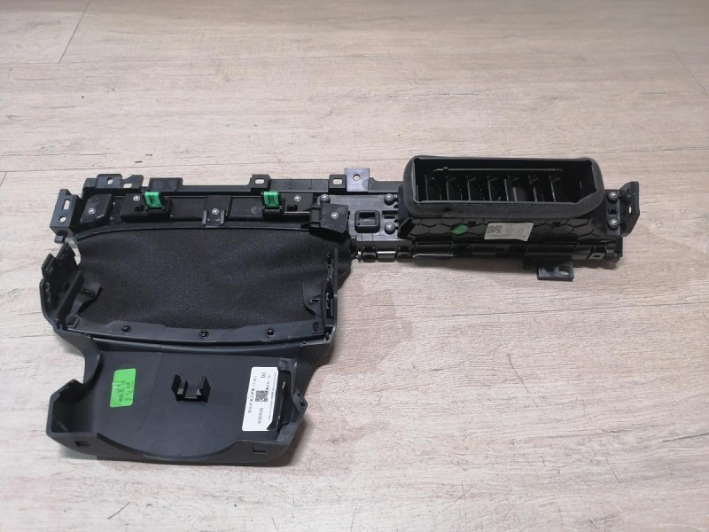 Omoda C5 дефлектор торпедо левый деф