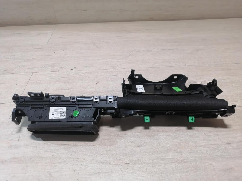 Omoda C5 дефлектор торпедо левый деф