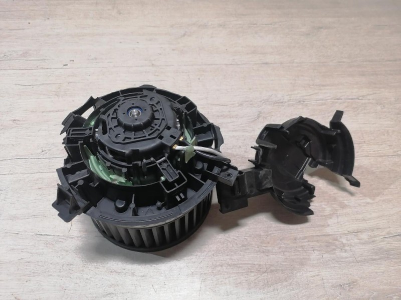 Omoda C5 моторчик печки деф