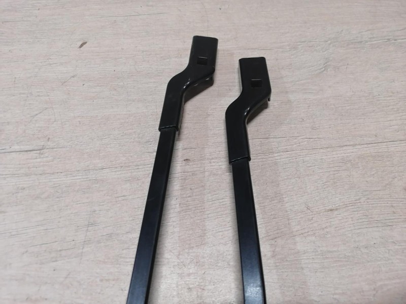 Omoda C5 поводок дворника к-кт