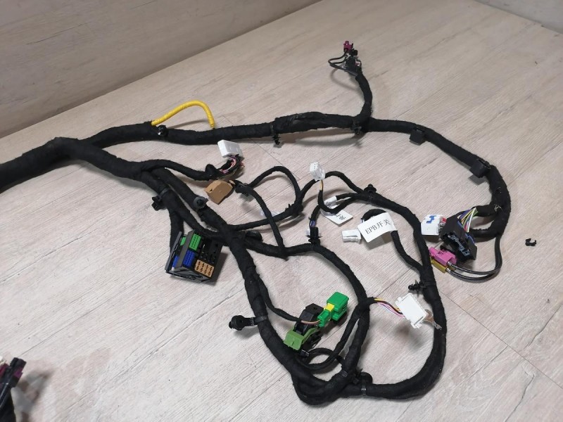 Omoda C5 проводка торпедо