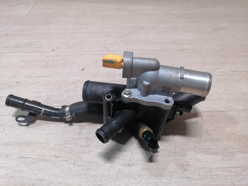 Omoda C5 корпус термостата