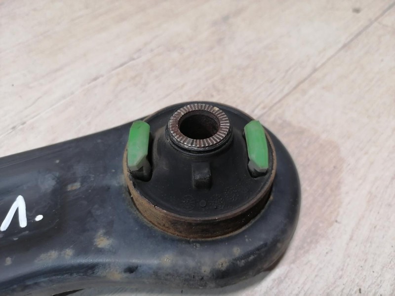 Omoda C5 рычаг левый