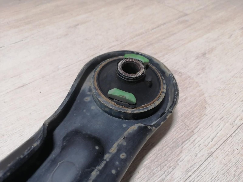 Omoda C5 рычаг левый