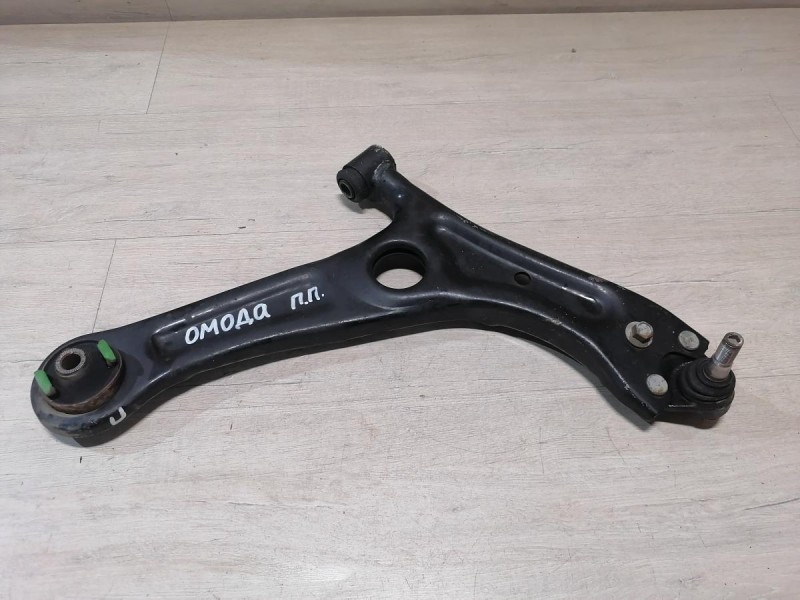 Omoda C5 рычаг передний правый