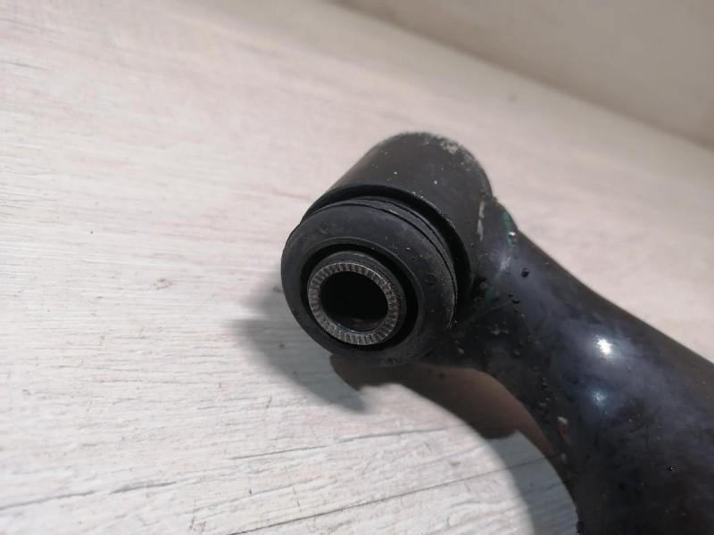 Omoda C5 рычаг передний правый