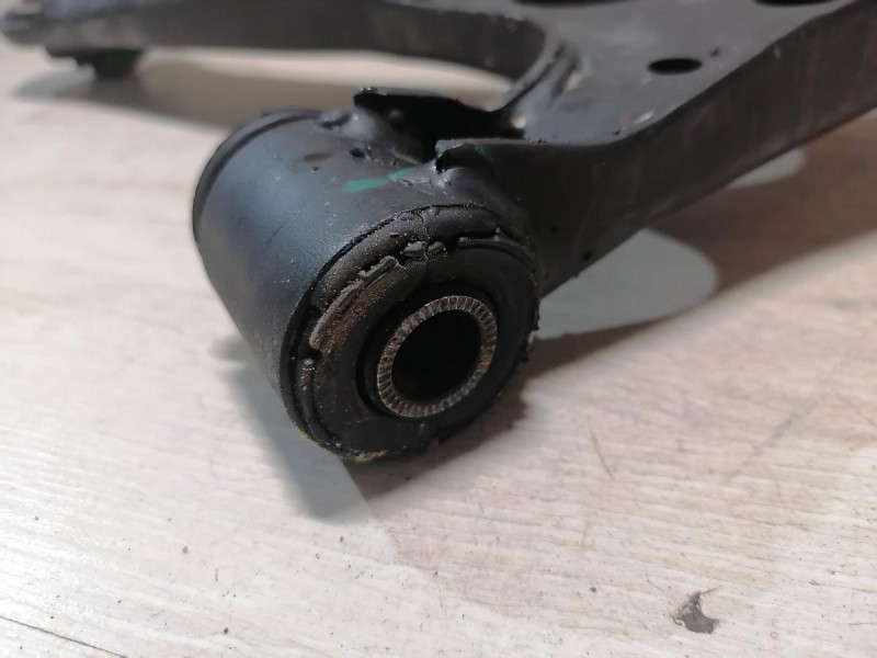 Omoda C5 рычаг передний правый