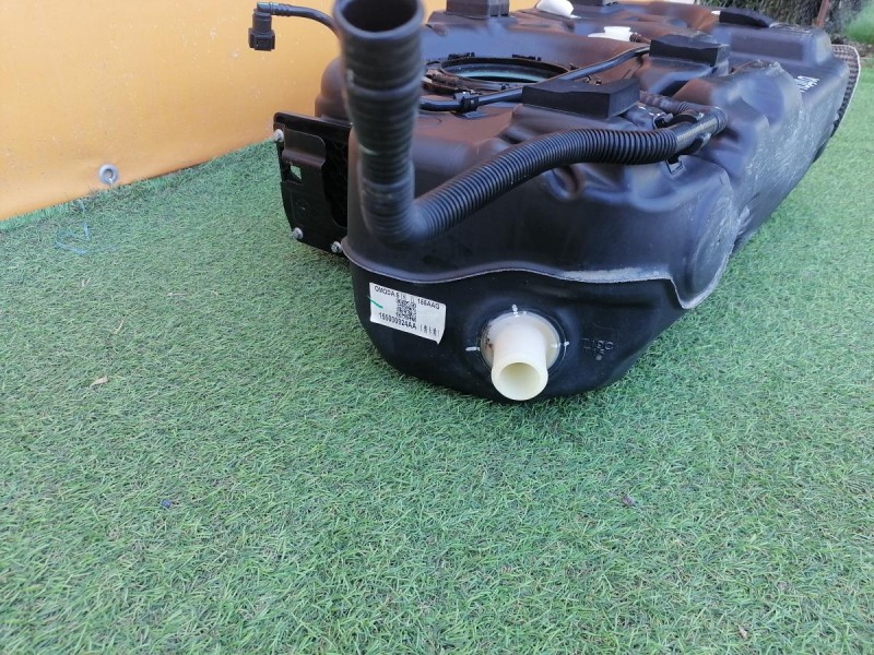 Omoda C5 бензобак