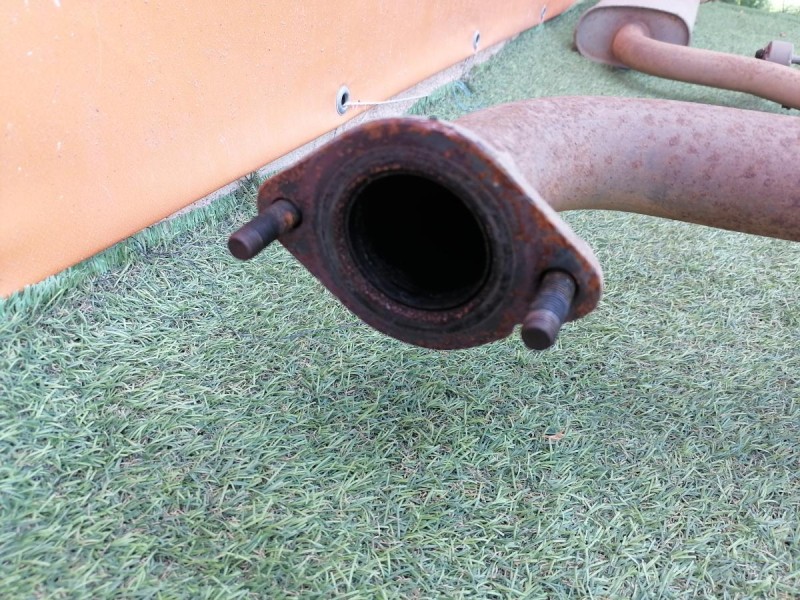 Omoda C5 глушитель средняя честь резонатор