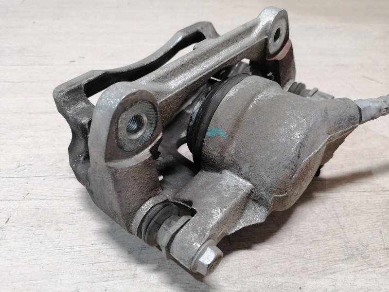 Omoda C5 суппорт передний левый